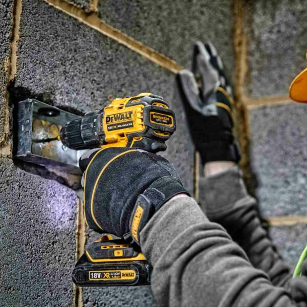 DeWalt 18V Ultra Compact Brushless Drill Driver | DCD708S2T